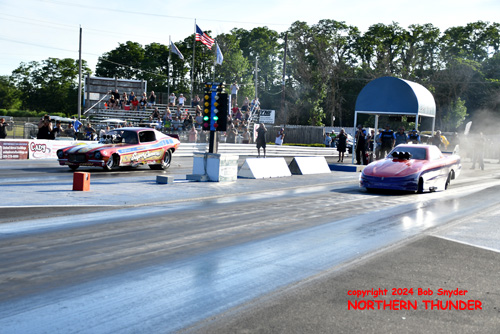 Dennis Rotter - (near lane) vs 
Joe Pironne - 'Super Camaro'